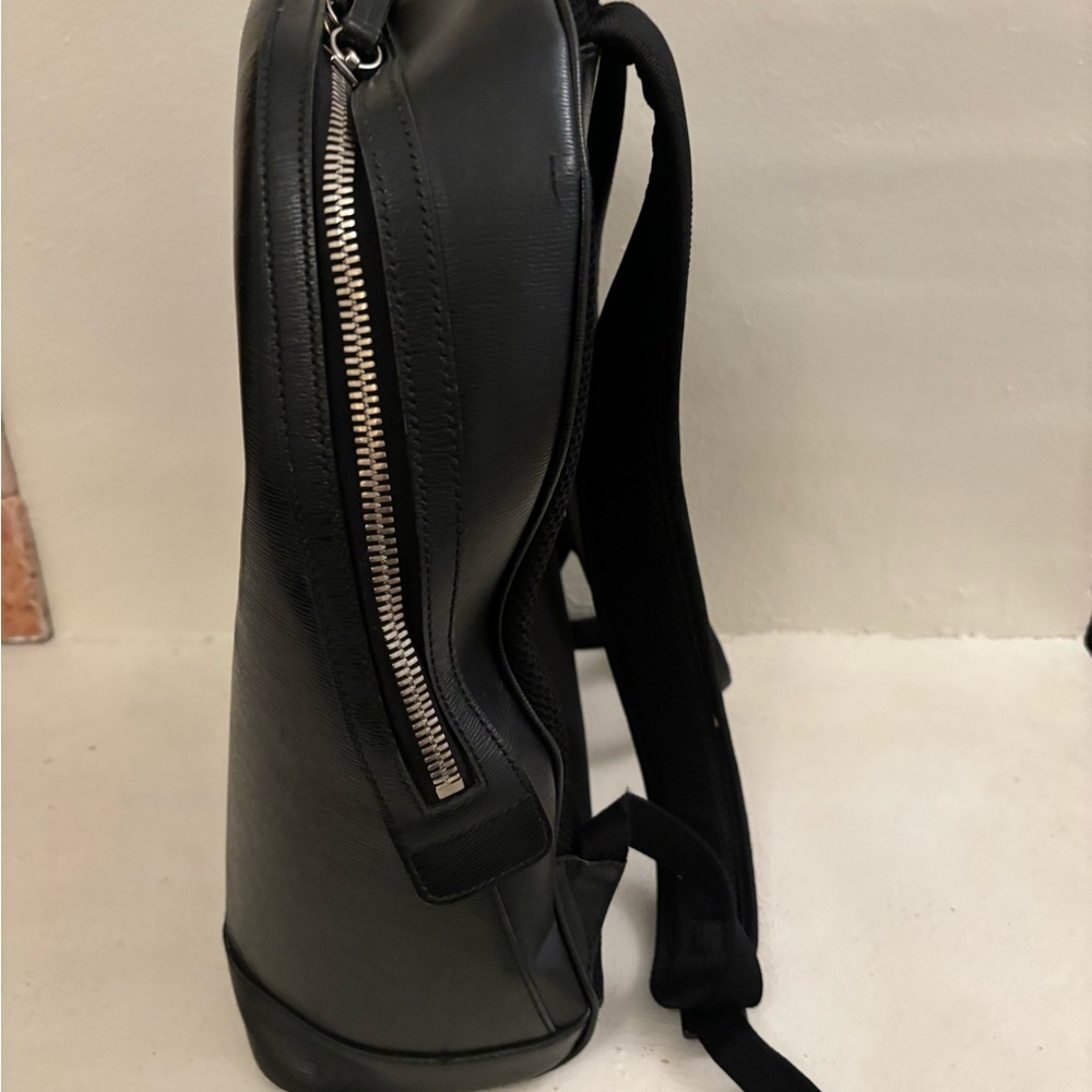 Gucci Luxury Black Backpack with Red and Green Stripe - Picture 4 of 7